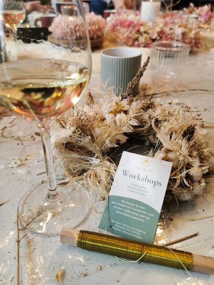 Workshop: Trockenblumenkranz mit Kerzenlicht